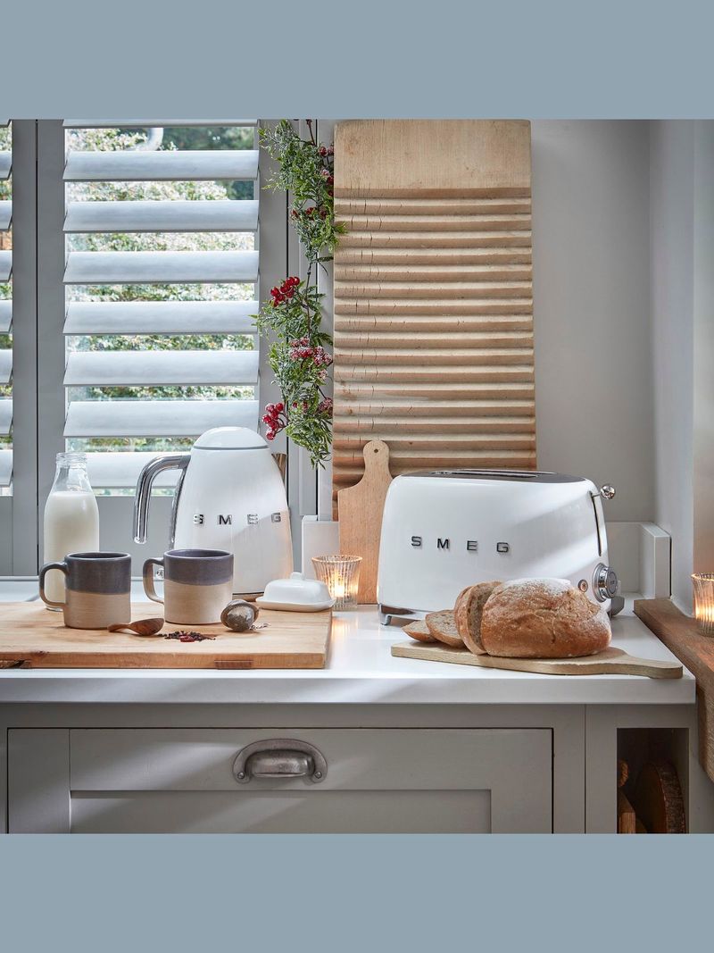 SMEG Retro Kettle Matte White