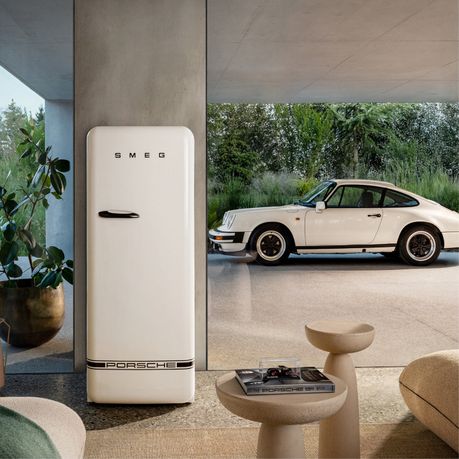 Smeg x Porsche Refrigerator 84cm - Carrara White